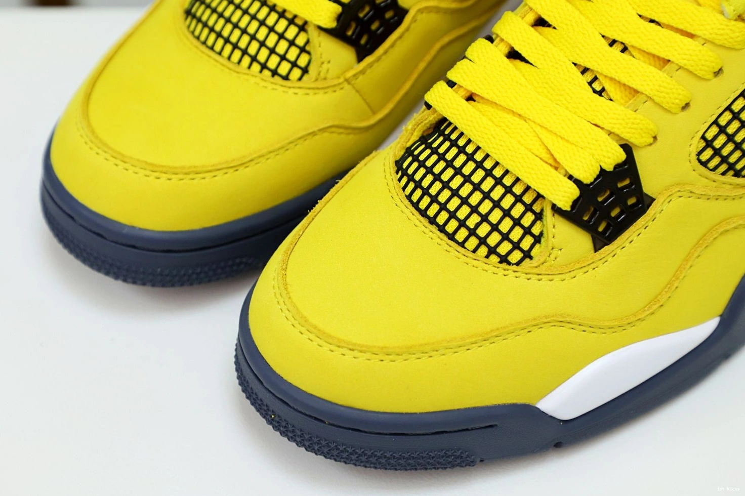 1st Kicks Shoes 4 Kimikick 1992 'LIGHTNING' AIR RETRO AIR JORDAN JORDAN Affordable 1113